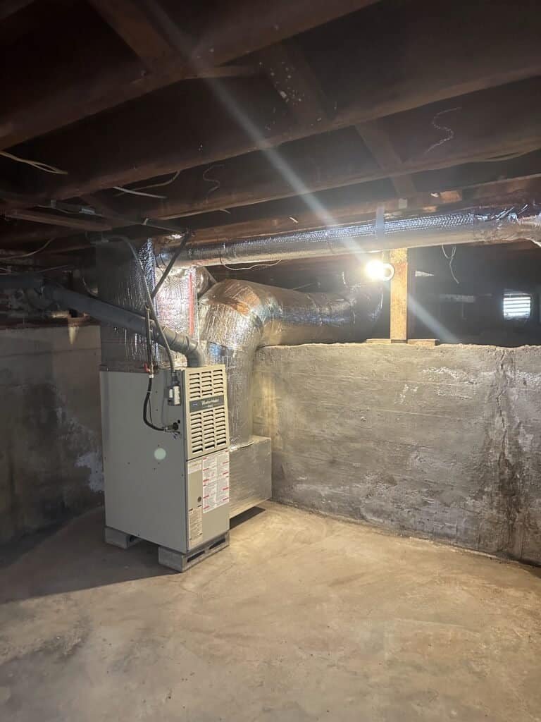 Attic Master Insulation: Expert attic insulation services to improve energy efficiency and comfort.